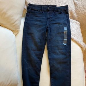 NWT NEVER WORN American Eagle high rise jegging.